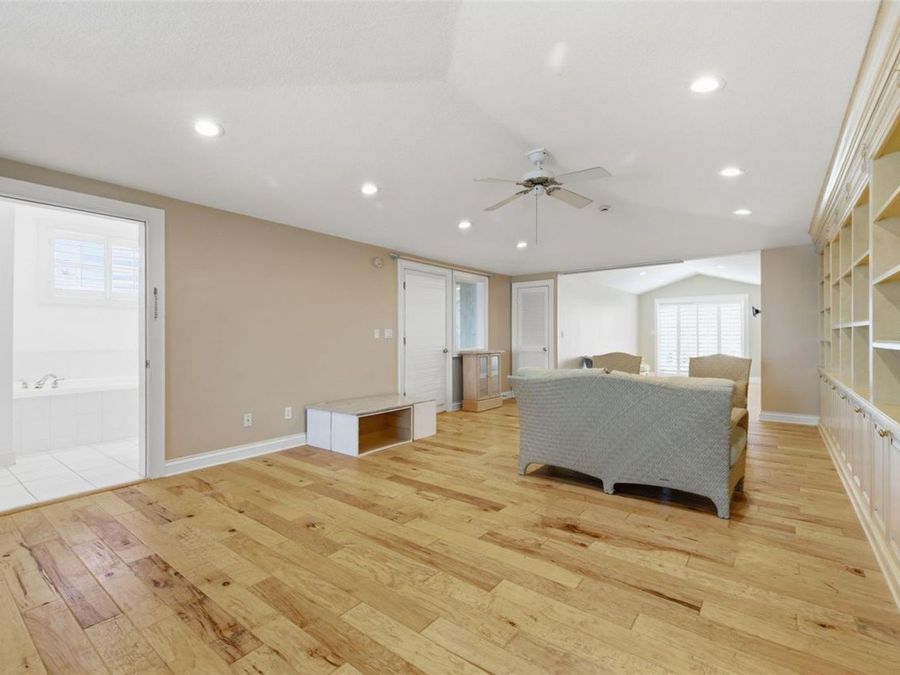 Property Image 64