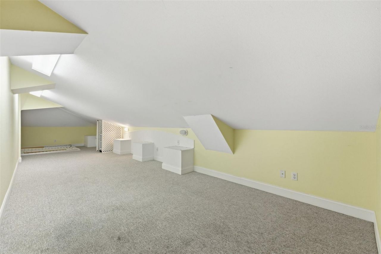 24 N Pine Circle, Belleair, FL 33756 Photo