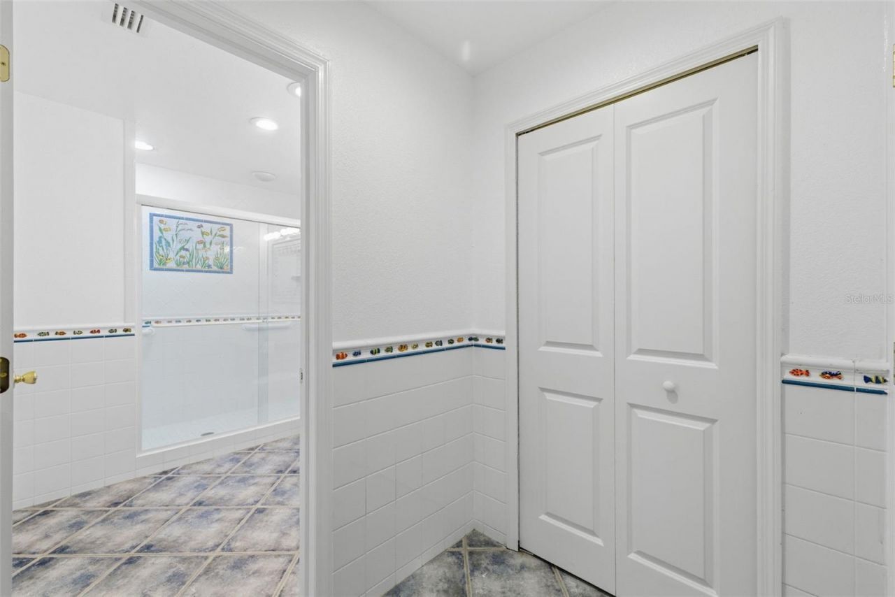 24 N Pine Circle, Belleair, FL 33756 Photo