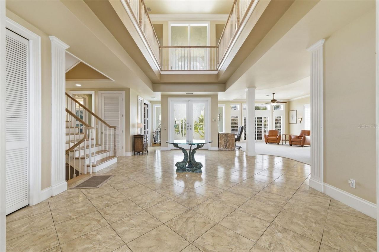 24 N Pine Circle, Belleair, FL 33756 Photo