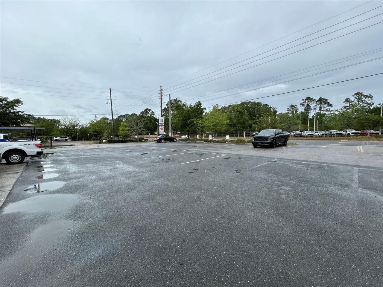 203-221 NE 39th Avenue , Gainesville, FL 32609 Photo