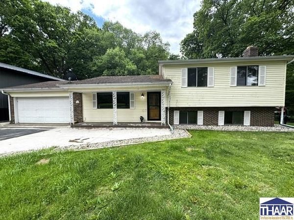 2363 E Mockingbird Drive, Clinton, IN 47842