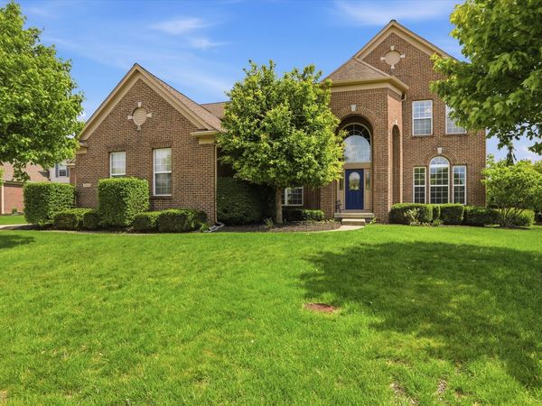 9449 Shadow Rock Circle, Zionsville, IN 46077