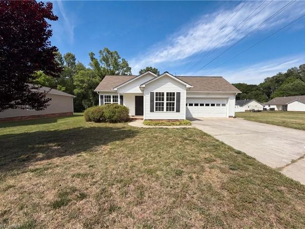 2015 Gyro Drive , Winston-Salem, NC 27127