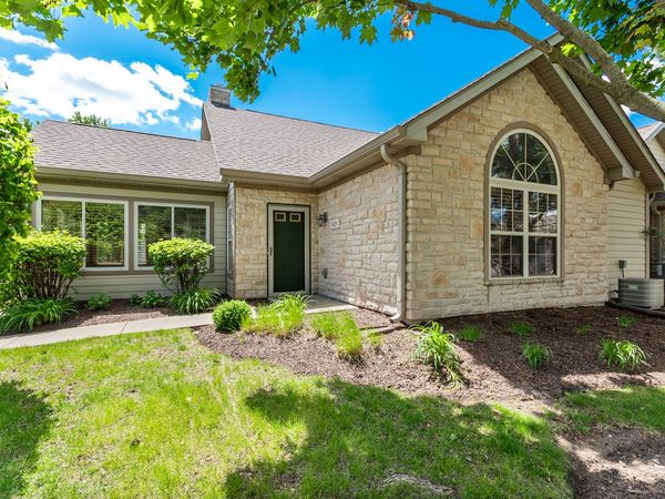 1920 TIMBERS EDGE Circle , Unit 1920, Joliet, IL 60431