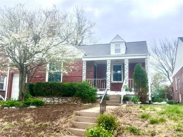 8751 Bridgeport Avenue, Brentwood, MO 63144