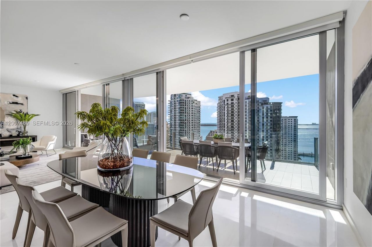 300 Biscayne Blvd Way, Unit 2802, Miami, FL 33131 Photo