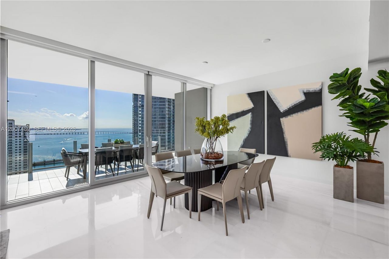 300 Biscayne Blvd Way, Unit 2802, Miami, FL 33131 Photo