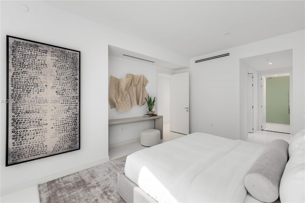 300 Biscayne Blvd Way, Unit 2802, Miami, FL 33131 Photo