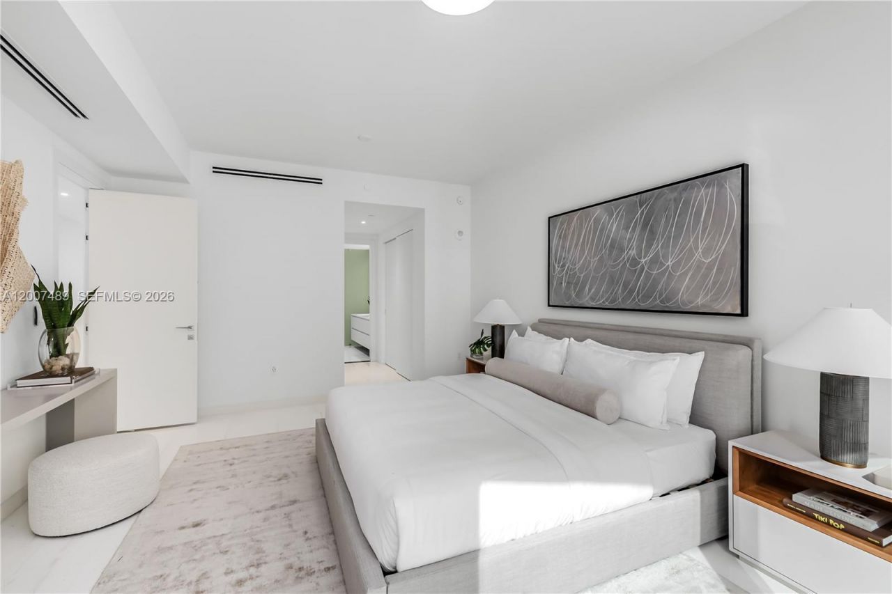 300 Biscayne Blvd Way, Unit 2802, Miami, FL 33131 Photo