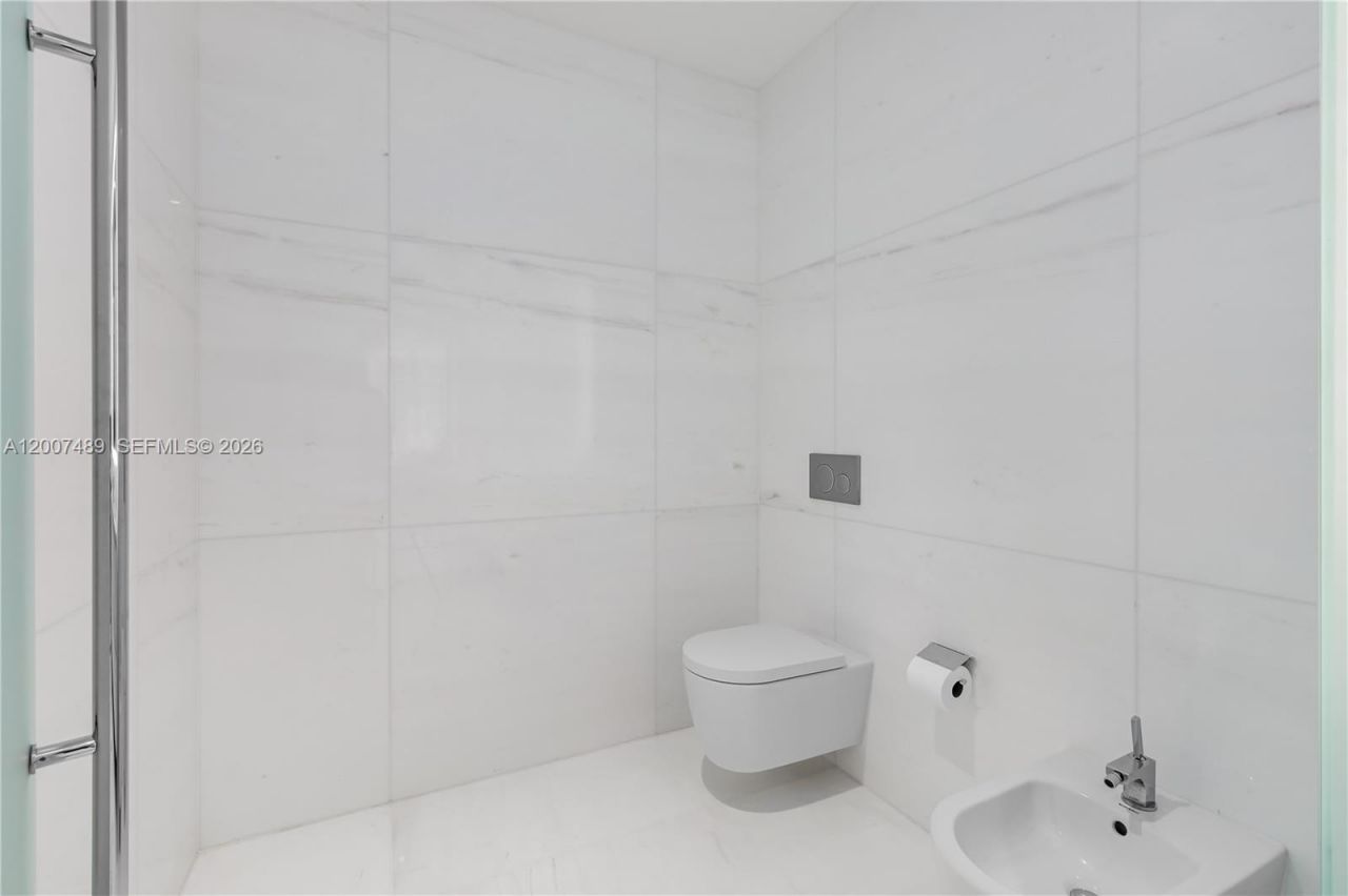 300 Biscayne Blvd Way, Unit 2802, Miami, FL 33131 Photo