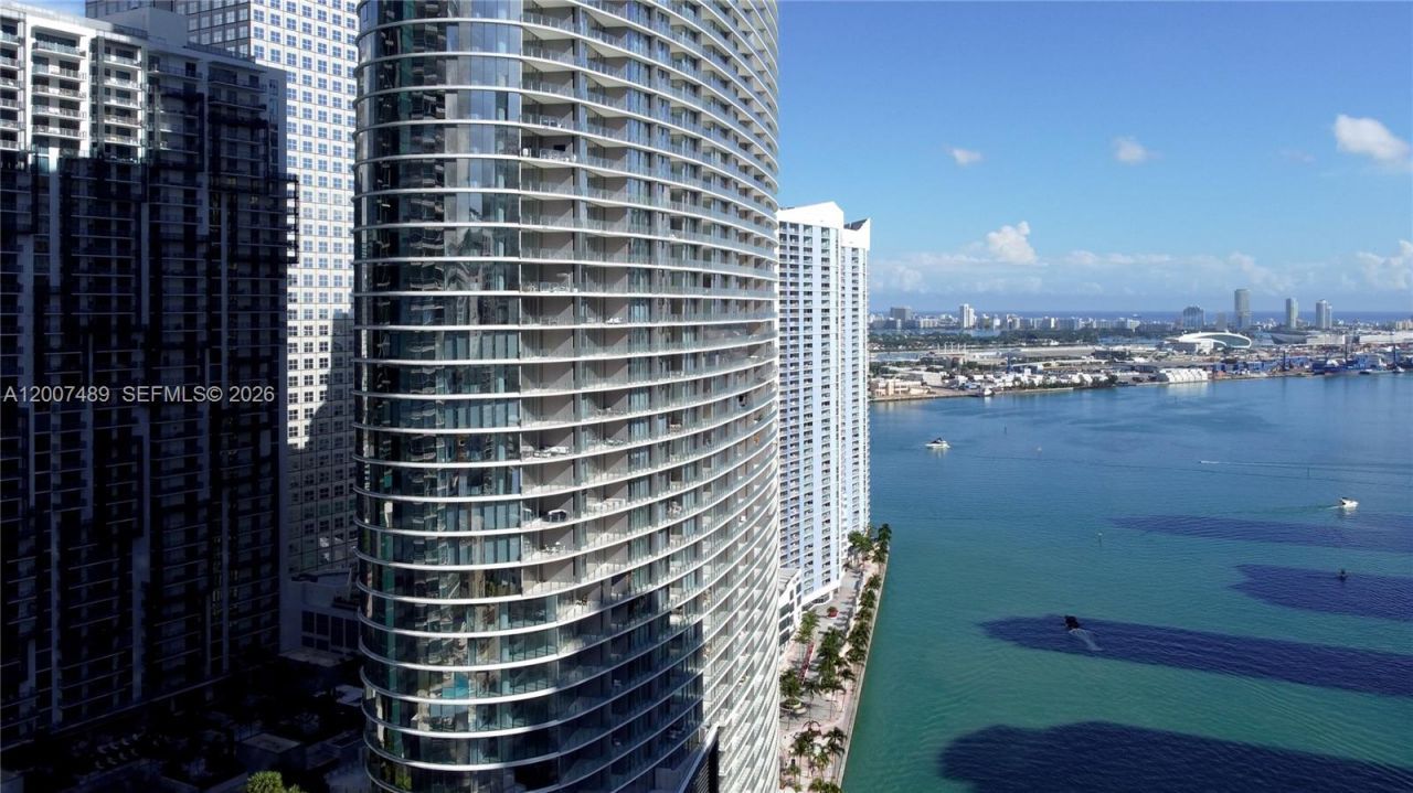 300 Biscayne Blvd Way, Unit 2802, Miami, FL 33131 Photo