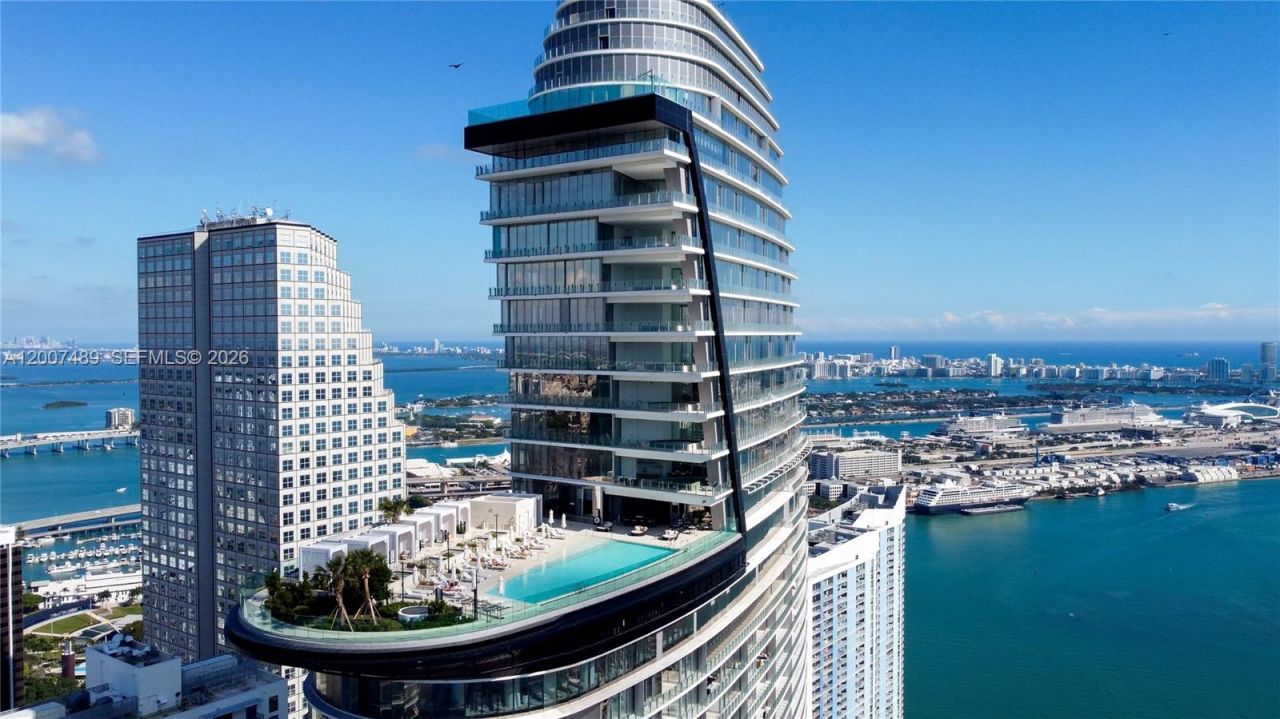 300 Biscayne Blvd Way, Unit 2802, Miami, FL 33131 Photo