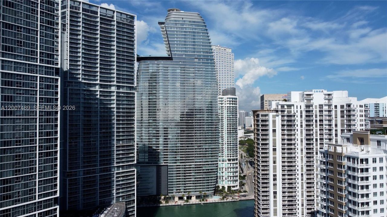 300 Biscayne Blvd Way, Unit 2802, Miami, FL 33131 Photo