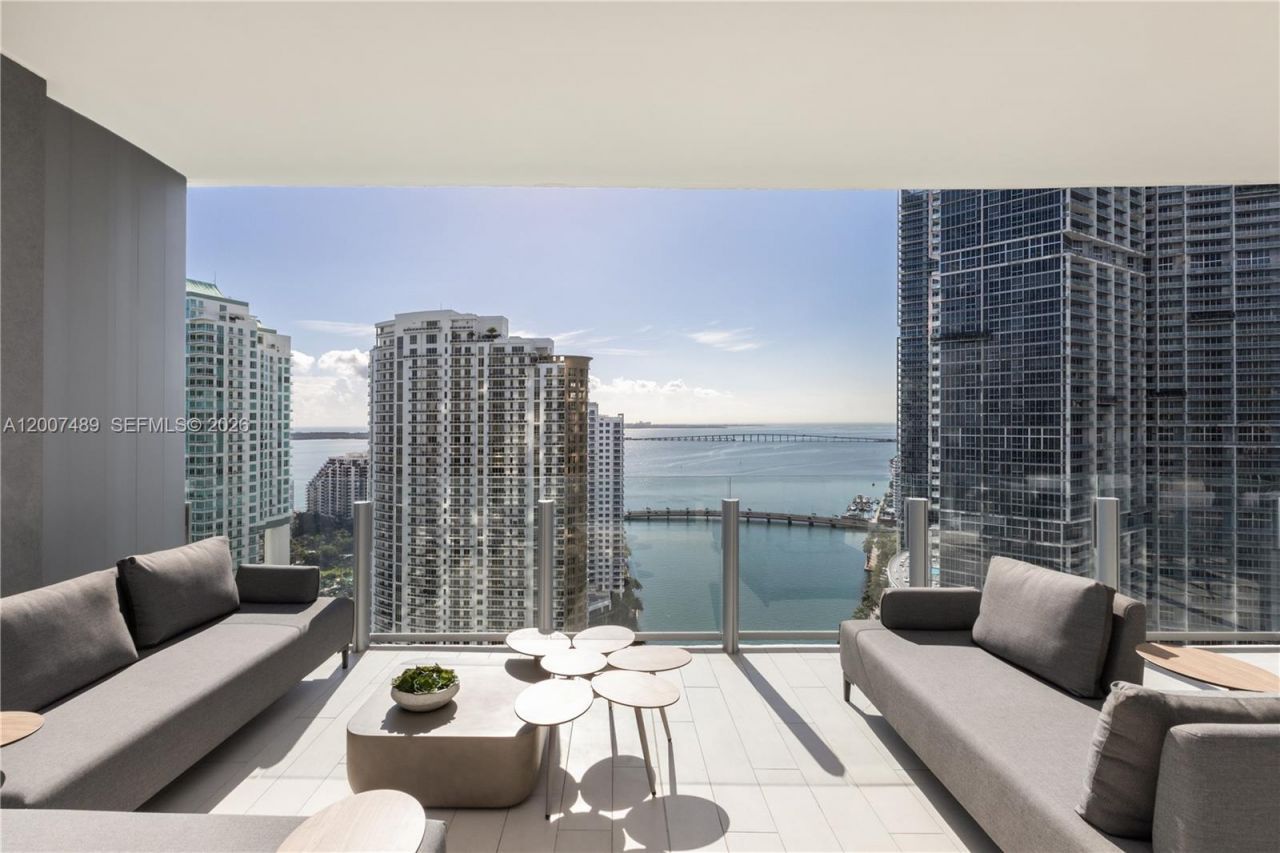 300 Biscayne Blvd Way, Unit 2802, Miami, FL 33131 Photo