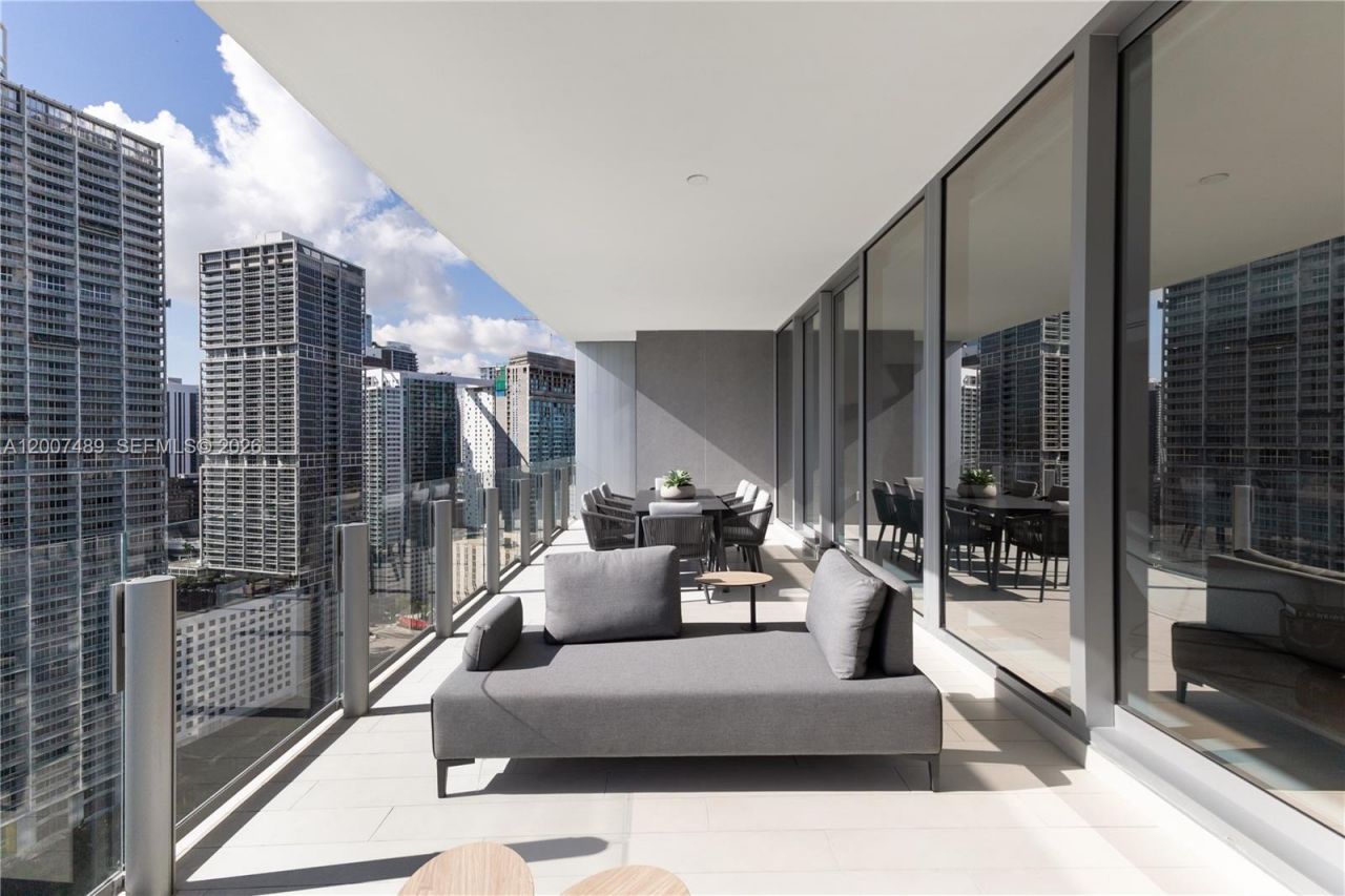 300 Biscayne Blvd Way, Unit 2802, Miami, FL 33131 Photo