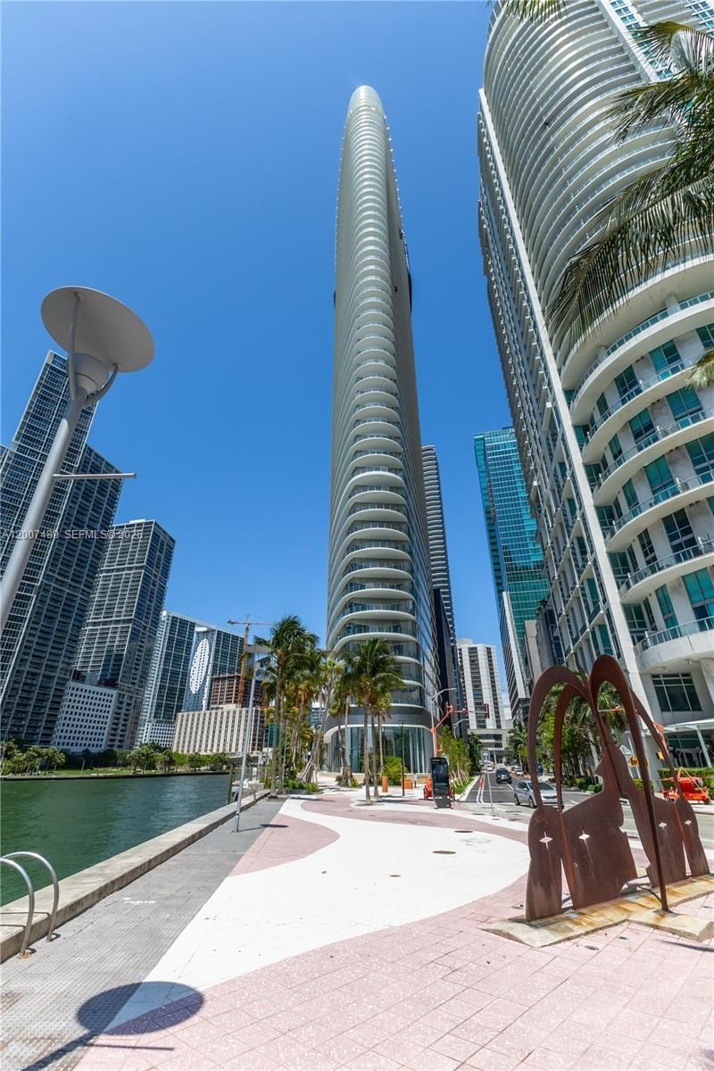 300 Biscayne Blvd Way, Unit 2802, Miami, FL 33131 Photo