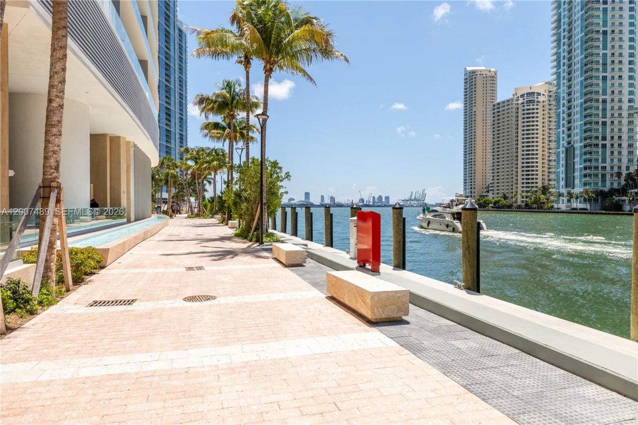 300 Biscayne Blvd Way, Unit 2802, Miami, FL 33131 Photo