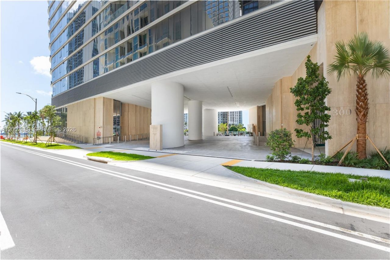 300 Biscayne Blvd Way, Unit 2802, Miami, FL 33131 Photo