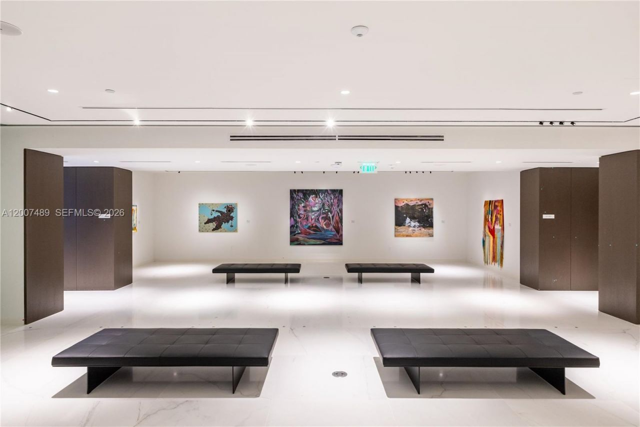 300 Biscayne Blvd Way, Unit 2802, Miami, FL 33131 Photo