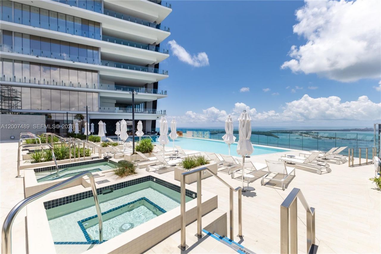 300 Biscayne Blvd Way, Unit 2802, Miami, FL 33131 Photo
