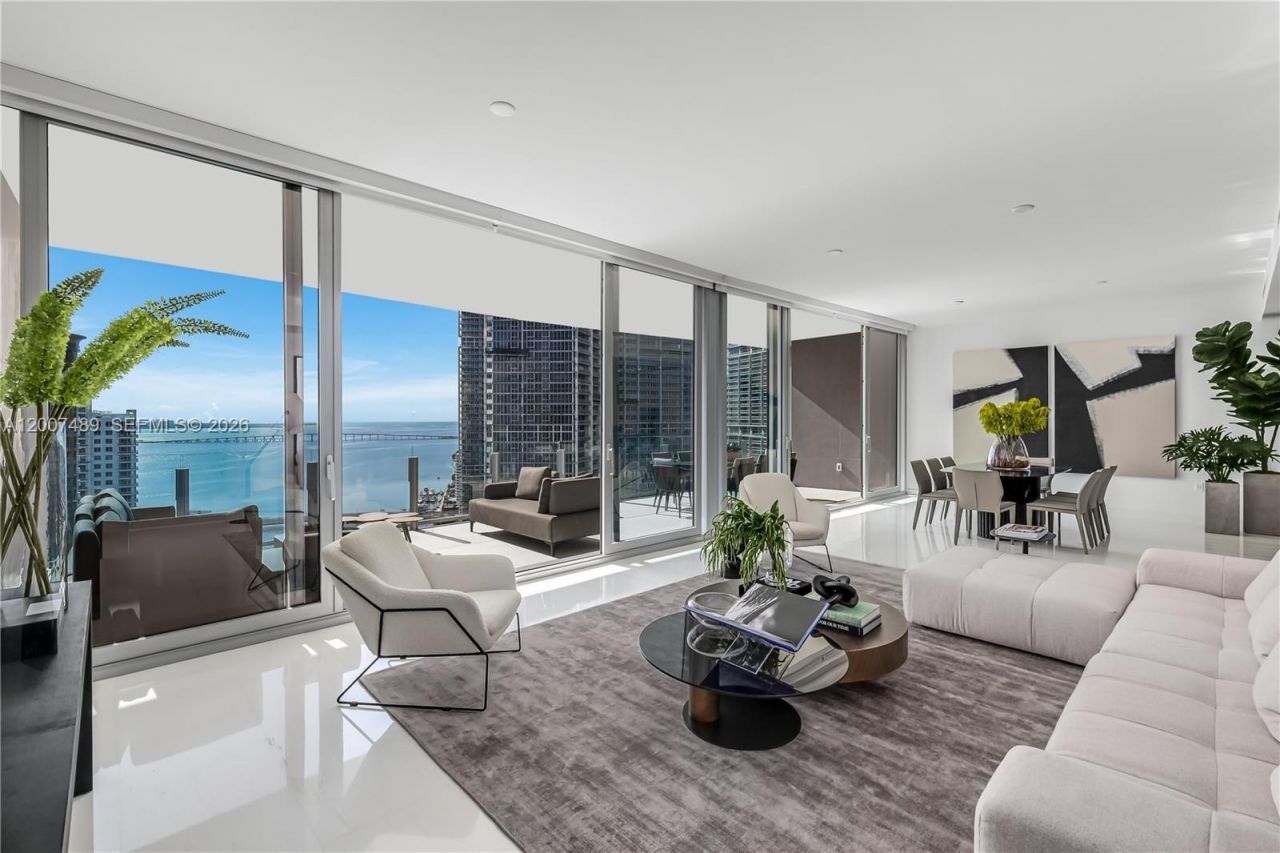 300 Biscayne Blvd Way, Unit 2802, Miami, FL 33131 Photo