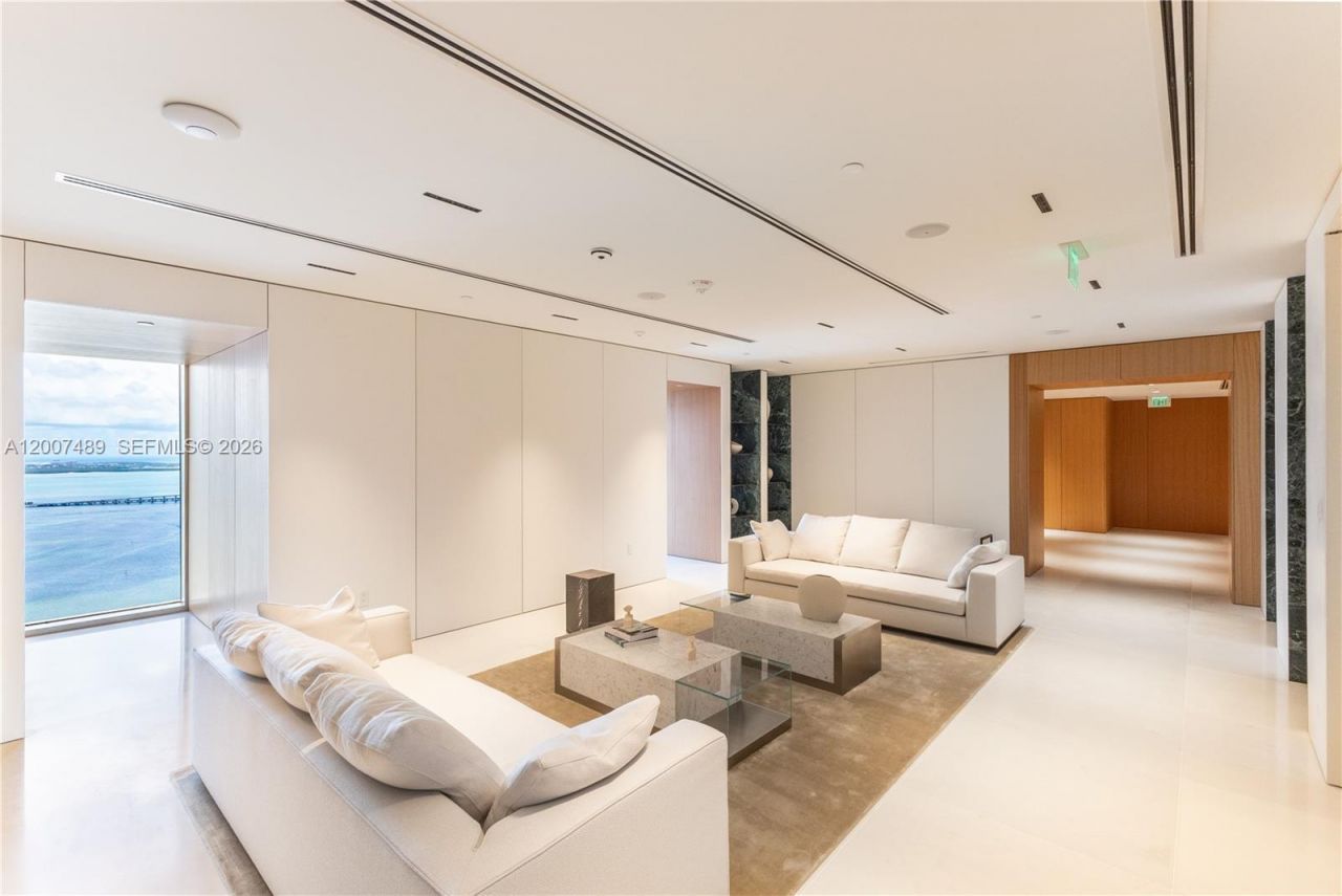 300 Biscayne Blvd Way, Unit 2802, Miami, FL 33131 Photo