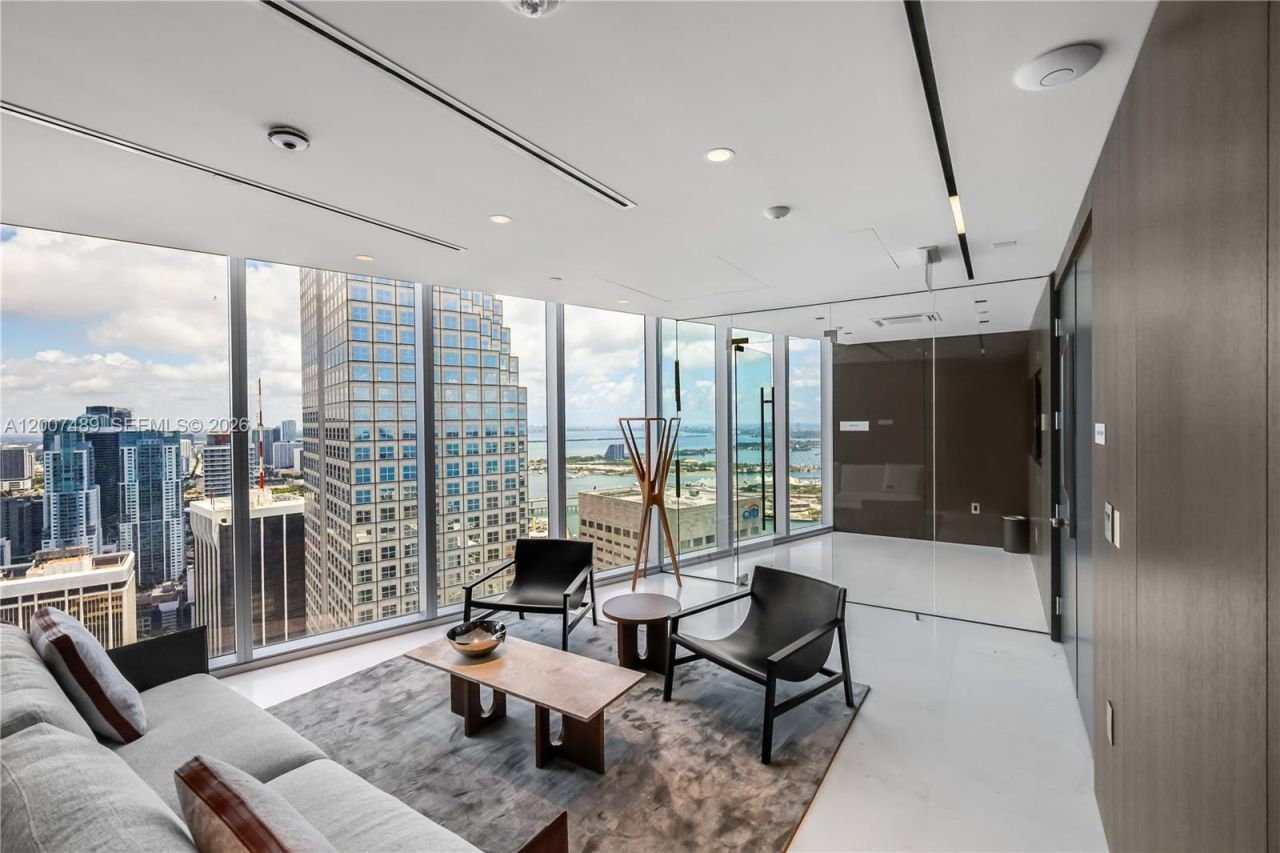 300 Biscayne Blvd Way, Unit 2802, Miami, FL 33131 Photo