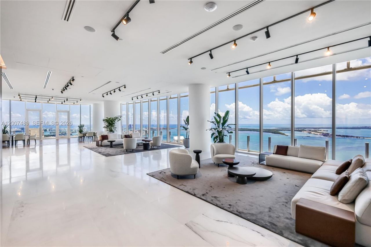 300 Biscayne Blvd Way, Unit 2802, Miami, FL 33131 Photo