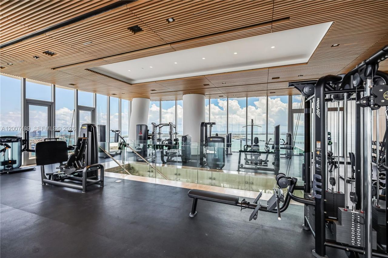 300 Biscayne Blvd Way, Unit 2802, Miami, FL 33131 Photo