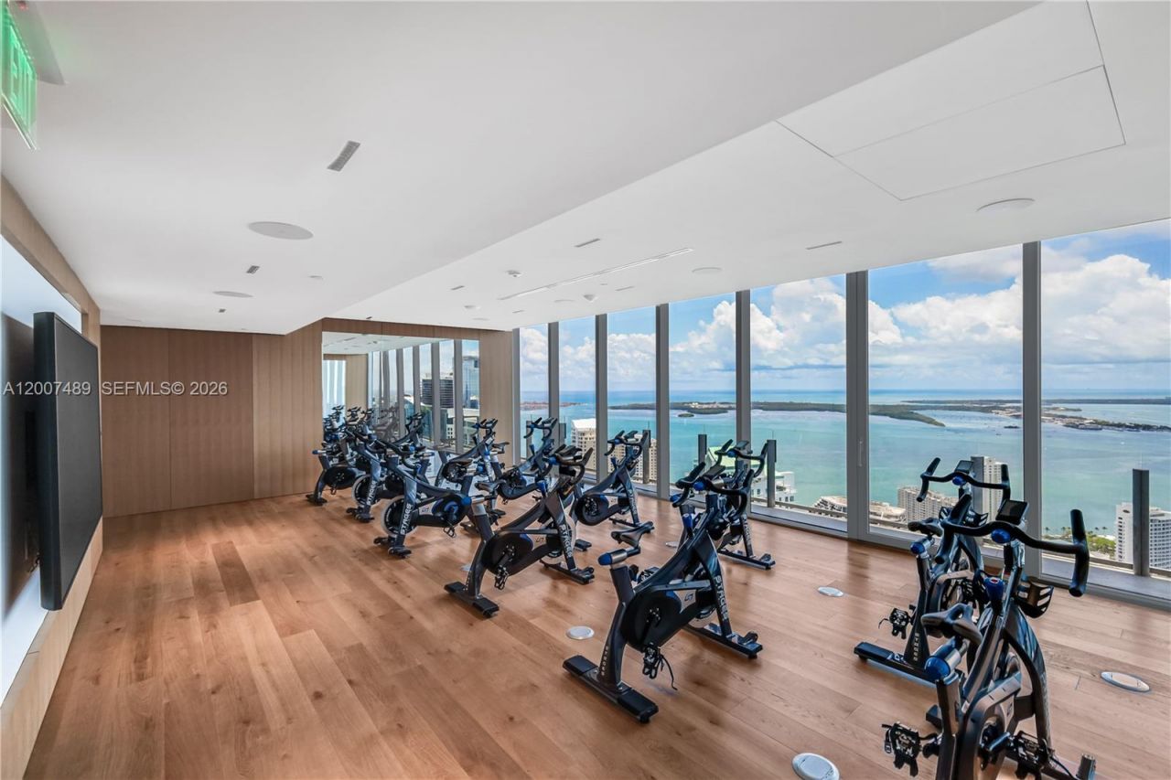 300 Biscayne Blvd Way, Unit 2802, Miami, FL 33131 Photo