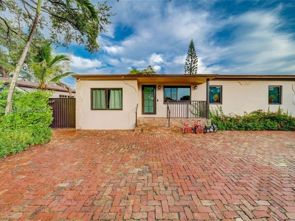 6631 Tamiami Canal Rd , Miami, FL 33126
