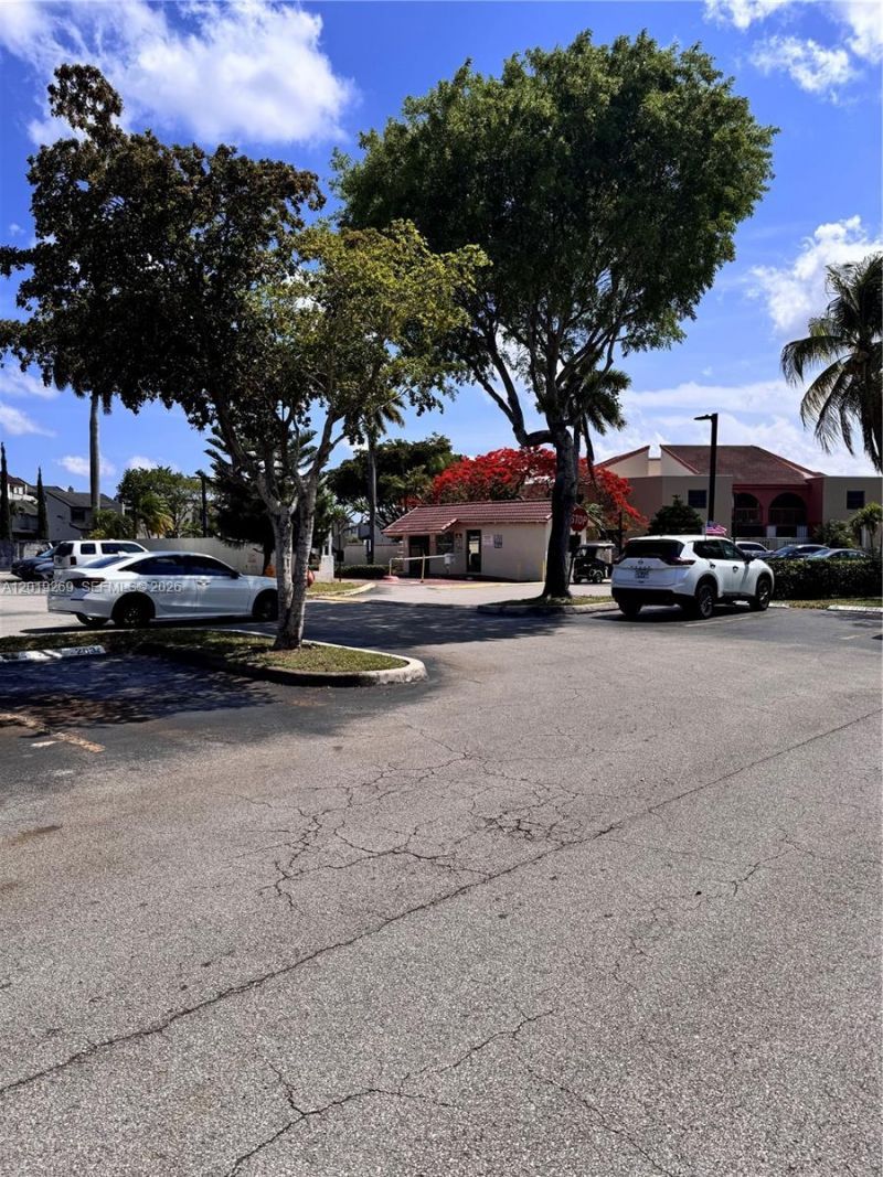 10241 NW 9th St Cir, Unit 107-5, Miami, FL 33172 Photo