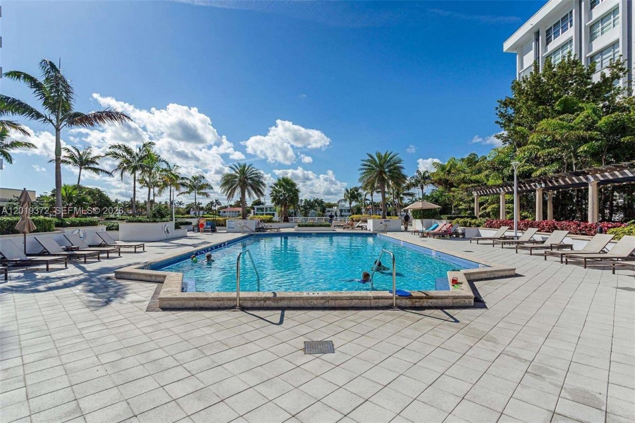 5600 Collins Ave, Unit 8A, Miami Beach, FL 33140 Photo