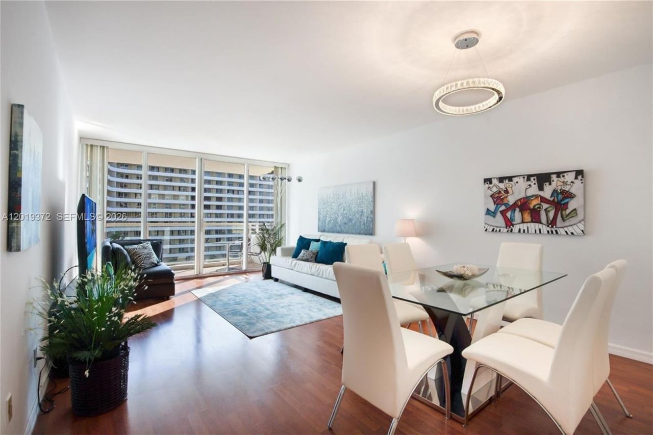 5600 Collins Ave, Unit 8A, Miami Beach, FL 33140 Photo
