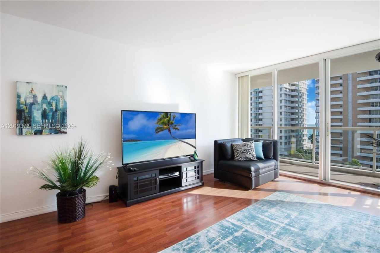 5600 Collins Ave, Unit 8A, Miami Beach, FL 33140 Photo