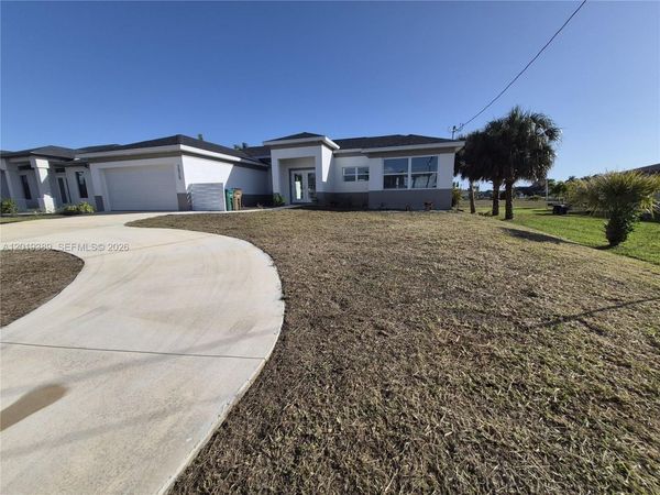 3820 ember pkwy , Cape Coral, FL 33993