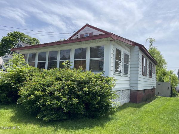 22 3rd Avenue, Hudson Falls, NY 12839