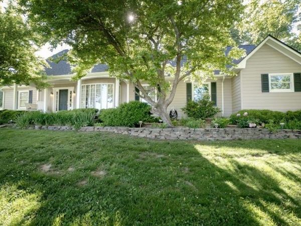 415 Pine Street , Grayson, KY 41143