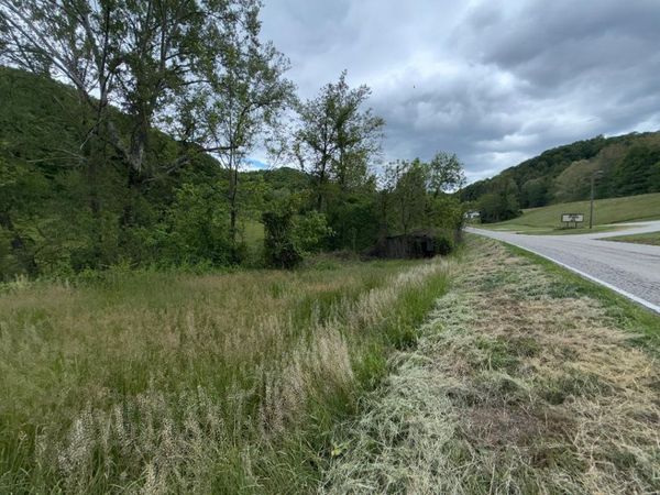 5951 State Rt 2 , Greenup, KY 41144