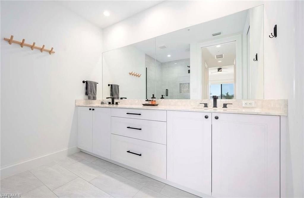 1111 Central Ave, Unit 403, Naples, FL 34102 Photo