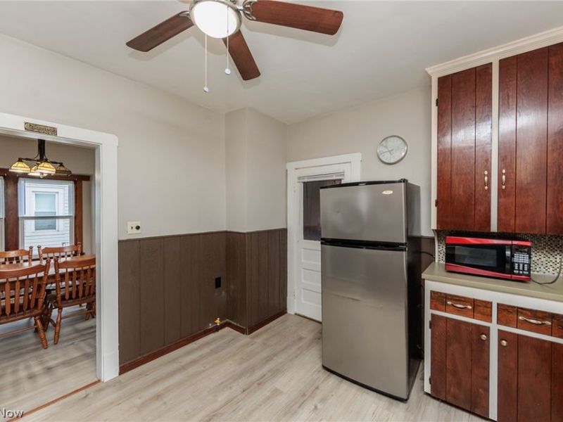 4318 Bucyrus Avenue, Cleveland, OH 44109 Photo 14