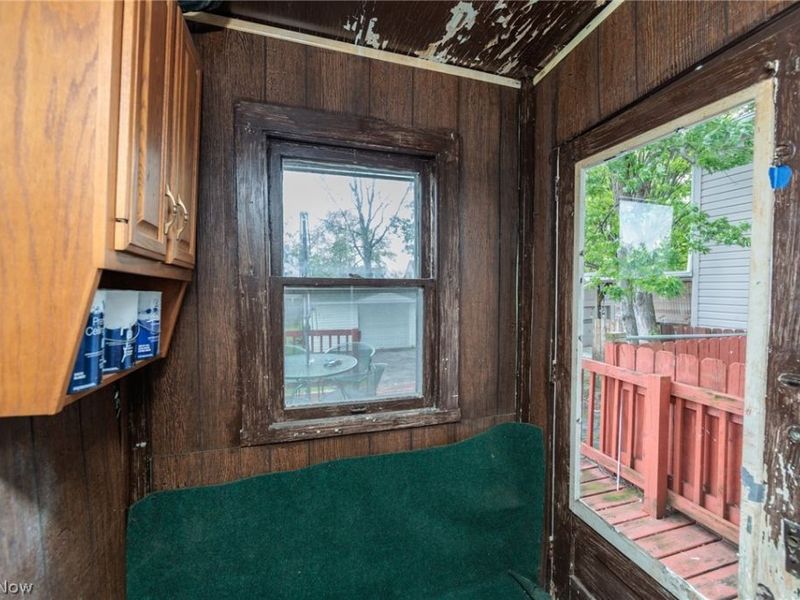 4318 Bucyrus Avenue, Cleveland, OH 44109 Photo 17