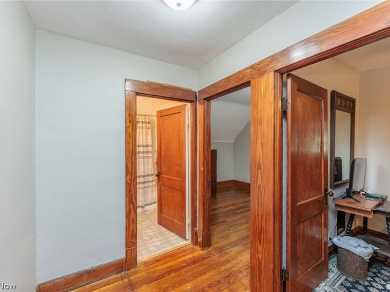 4318 Bucyrus Avenue, Cleveland, OH 44109 Photo 18