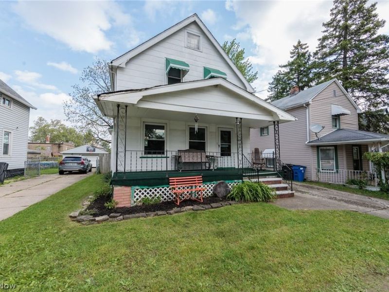 4318 Bucyrus Avenue, Cleveland, OH 44109 Photo 2