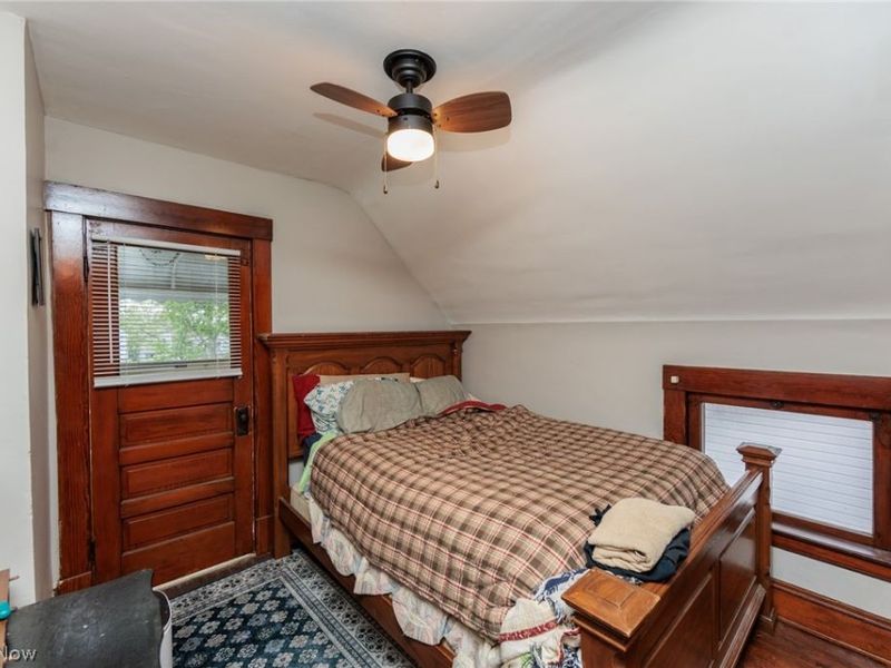 4318 Bucyrus Avenue, Cleveland, OH 44109 Photo 22