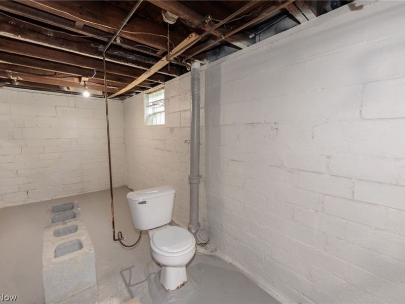 4318 Bucyrus Avenue, Cleveland, OH 44109 Photo 33