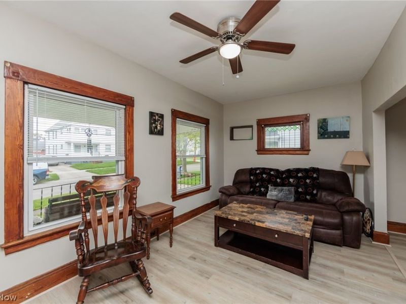 4318 Bucyrus Avenue, Cleveland, OH 44109 Photo 4