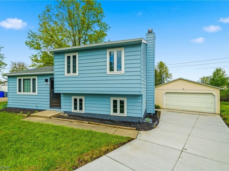 668 Westbrook Court, Ravenna, OH 44266 Photo 1