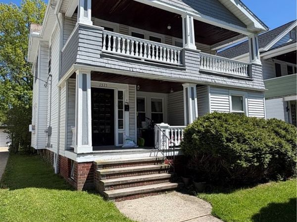 1575 Orchard Grove Avenue , Lakewood, OH 44107